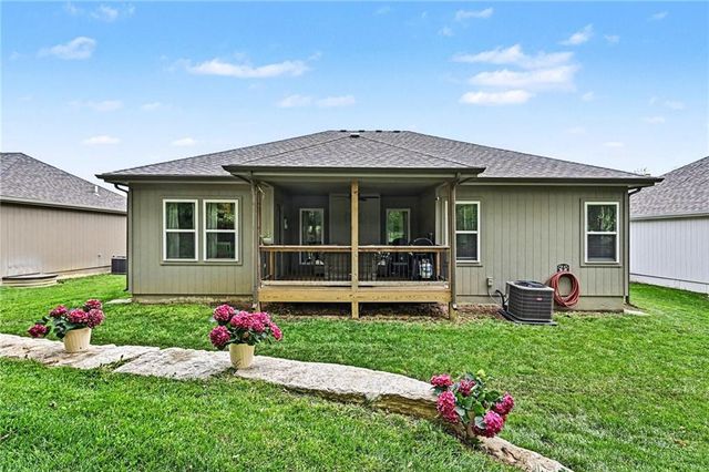 208 S MARIMACK Court, Kearney, MO 64060