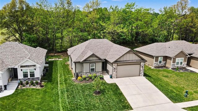 208 S MARIMACK Court, Kearney, MO 64060