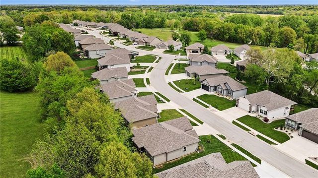 208 S MARIMACK Court, Kearney, MO 64060