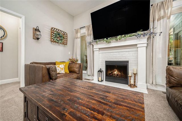 208 S MARIMACK Court, Kearney, MO 64060