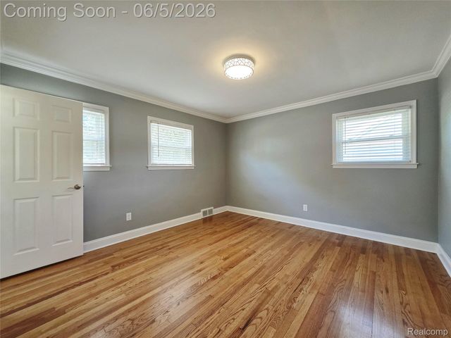 264 Phillips Avenue, Clawson, MI 48017