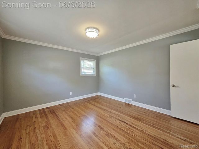 264 Phillips Avenue, Clawson, MI 48017