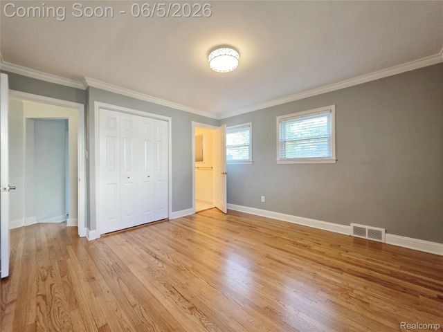 264 Phillips Avenue, Clawson, MI 48017