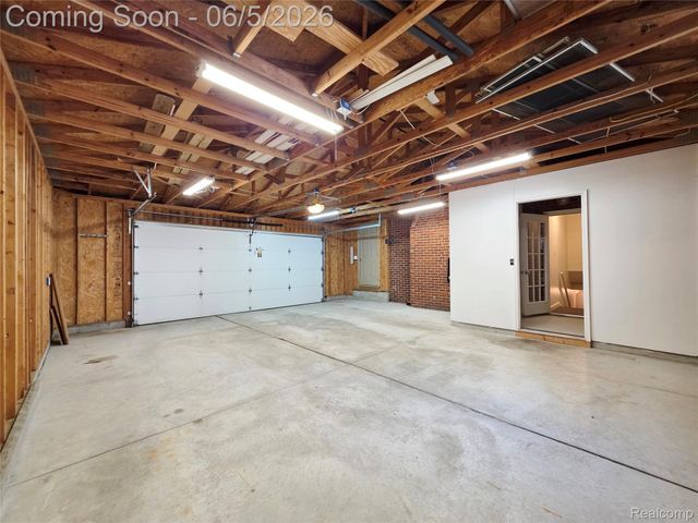 264 Phillips Avenue, Clawson, MI 48017