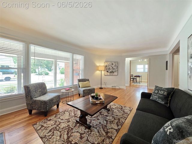 264 Phillips Avenue, Clawson, MI 48017
