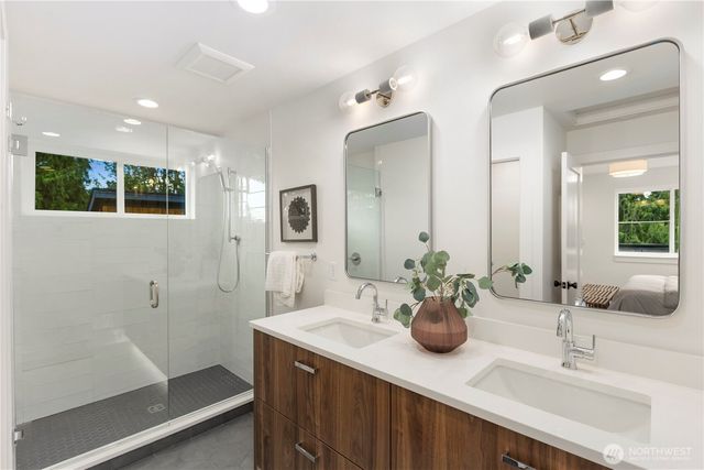 3934 B S Angeline Street, Seattle, WA 98118
