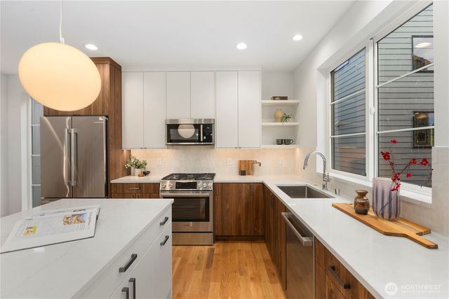 3934 B S Angeline Street, Seattle, WA 98118