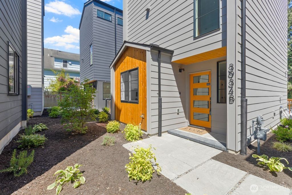 3934 B S Angeline Street, Seattle, WA 98118