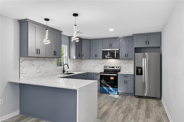 718 James Street, Burlington, NC 27217