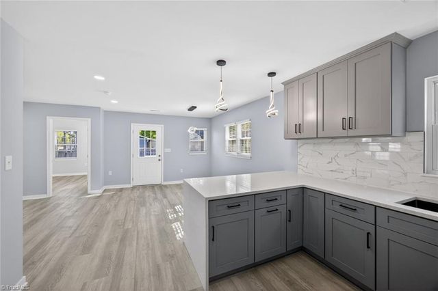 718 James Street, Burlington, NC 27217