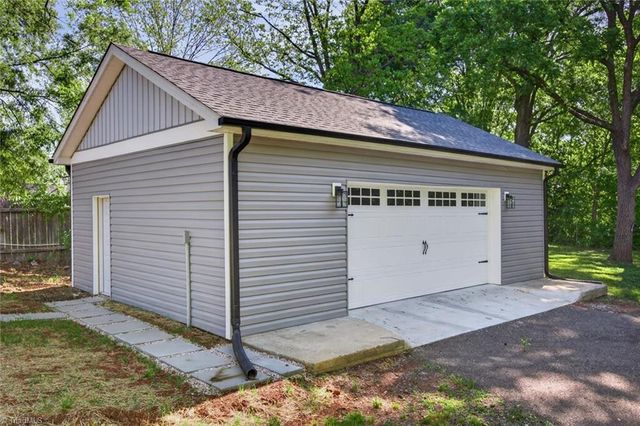 718 James Street, Burlington, NC 27217