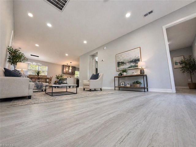 718 James Street, Burlington, NC 27217