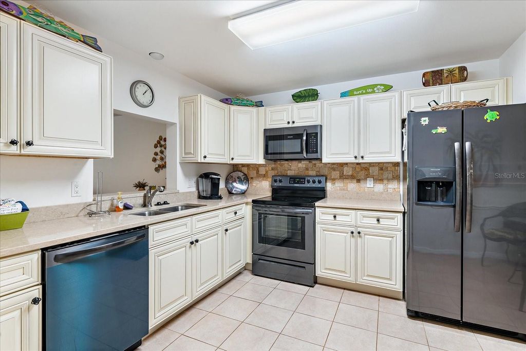 211 PINENEEDLE DRIVE 211, BRADENTON, FL 34210 — photo 4