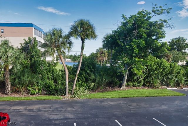 8109 Country RD 206, Fort Myers, FL 33919