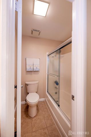 30-C Larch Plaza, Monroe, NJ 08831