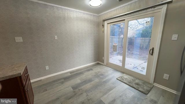 8 HEYWOOD LN, Sicklerville, NJ 08081