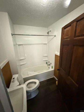 613 E Broadway Street, South Bend, IN 46601