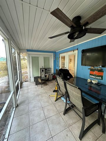 1818 SE Vesthaven Court, Port St. Lucie, FL 34952