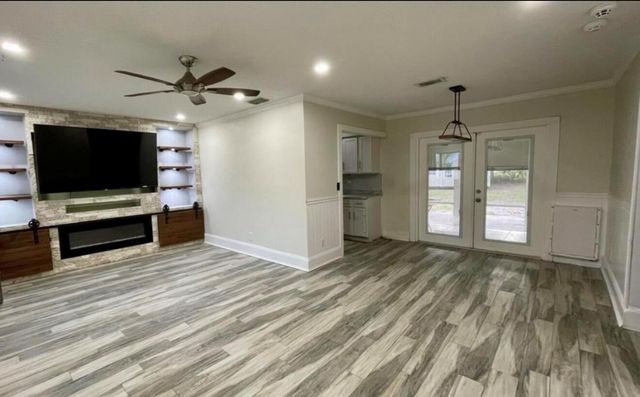 1818 SE Vesthaven Court, Port St. Lucie, FL 34952