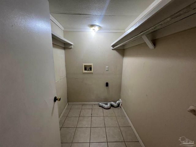1036 Hawthorne Dr B, Pensacola, FL 32507