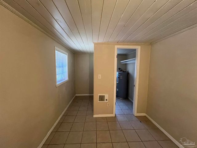 1036 Hawthorne Dr B, Pensacola, FL 32507