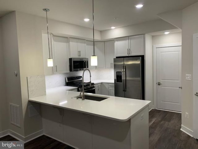 13262 WOODLAND PARK RD, Herndon, VA 20171