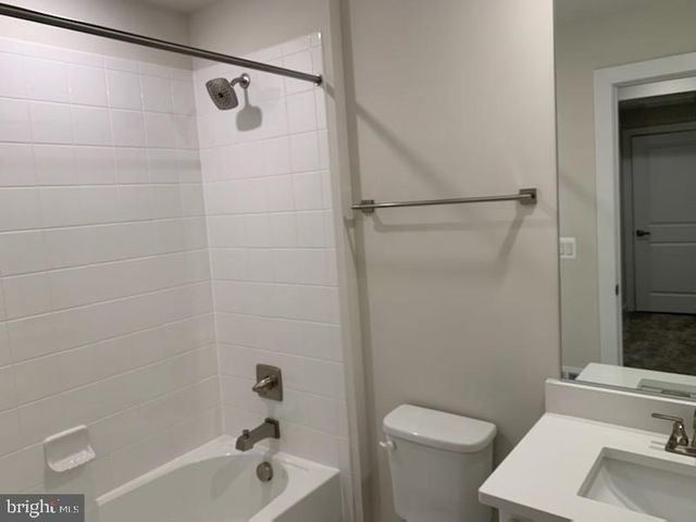 13262 WOODLAND PARK RD, Herndon, VA 20171