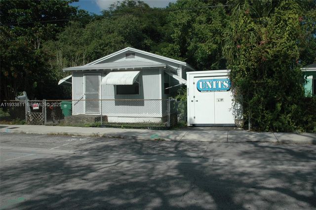 3537 Charles Ave, Miami, FL 33133