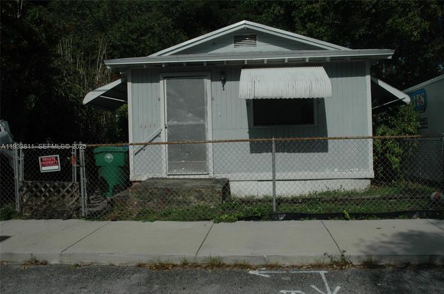 3537 Charles Ave, Miami, FL 33133