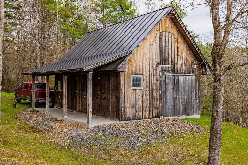 Image 53 of property listing at 1693 Five Corners Road, Thetford, VT 05074