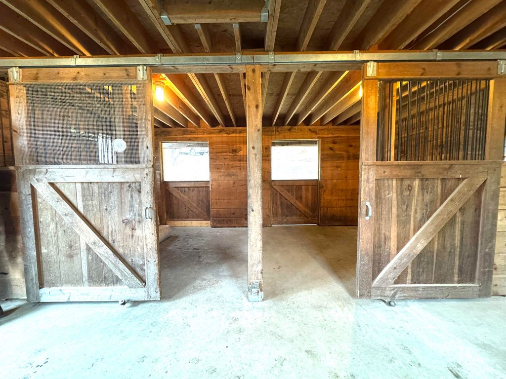 Image 54 of property listing at 1693 Five Corners Road, Thetford, VT 05074