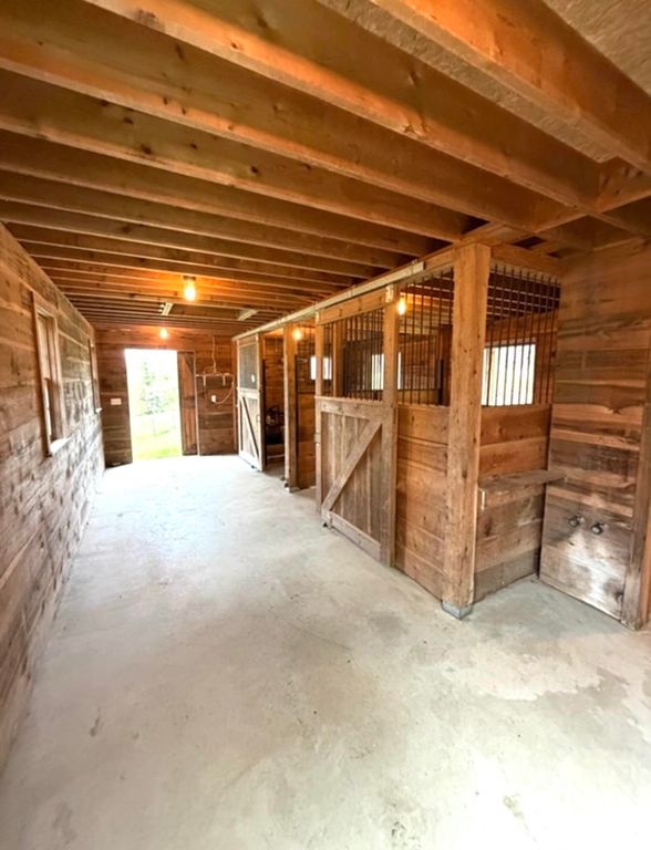 Image 55 of property listing at 1693 Five Corners Road, Thetford, VT 05074