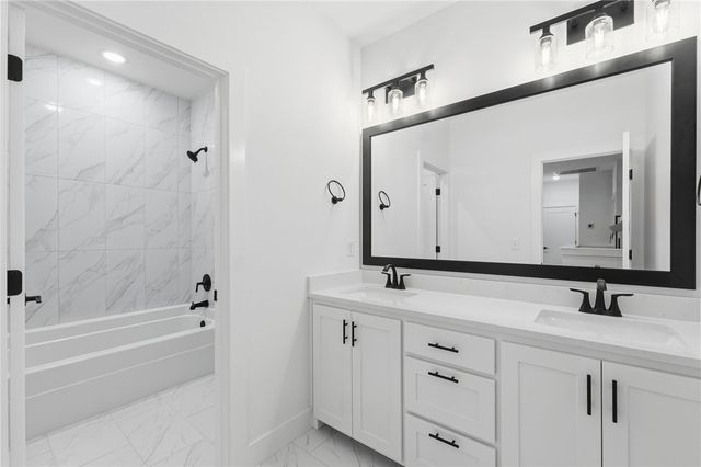 491 Silverview Avenue, Centerton, AR 72719