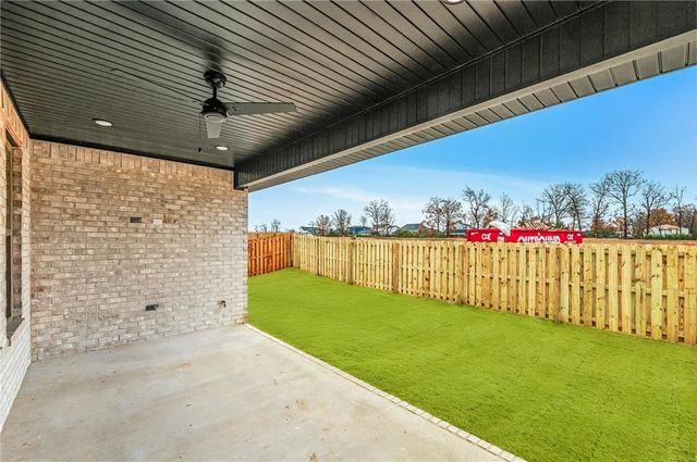 491 Silverview Avenue, Centerton, AR 72719