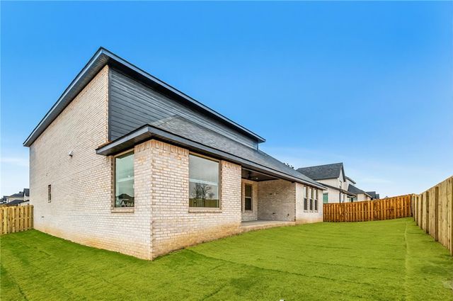 491 Silverview Avenue, Centerton, AR 72719