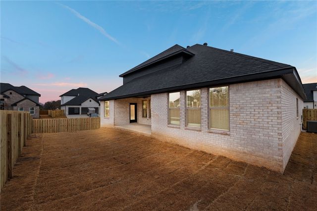 491 Silverview Avenue, Centerton, AR 72719