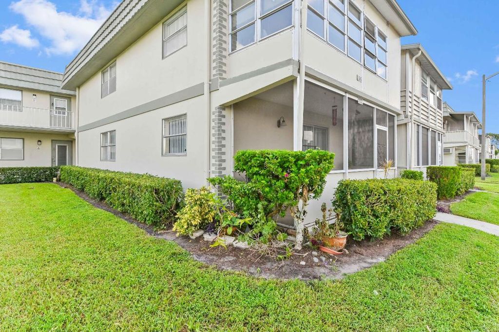Image 19 of property listing at 262 Monaco F, Delray Beach, FL 33446