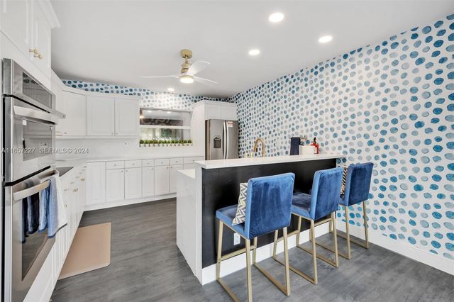 5830 NE 14th Road, Fort Lauderdale, FL 33334