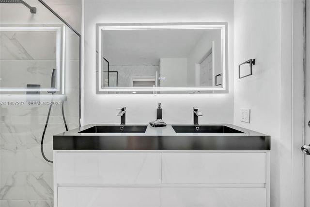 5830 NE 14th Road, Fort Lauderdale, FL 33334