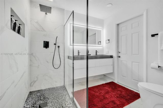 5830 NE 14th Road, Fort Lauderdale, FL 33334