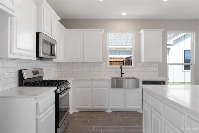 3204 Oriole Drive, Mission, TX 78572