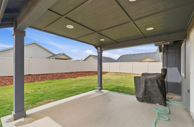 5508 S Sherri Lea Rd, Spokane, WA 99224