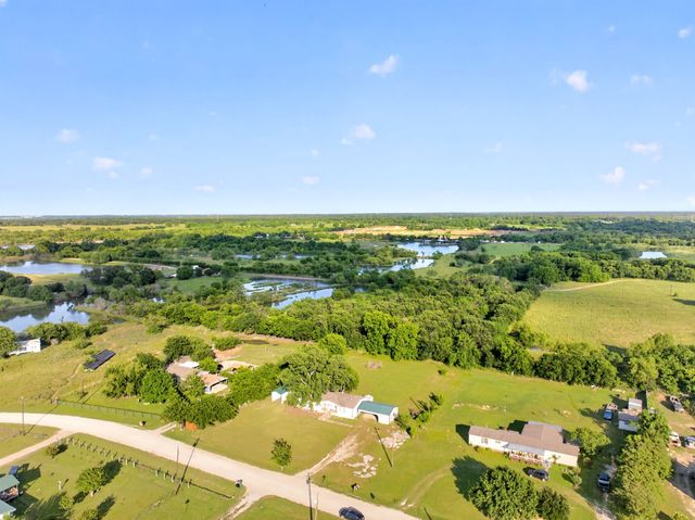 1670 Smith Circle, Combine, TX 75159