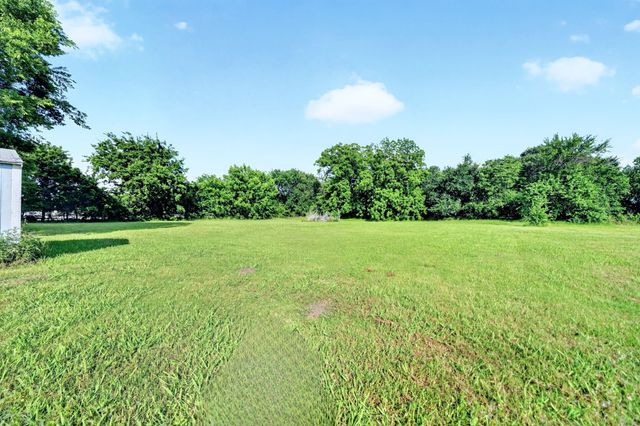 1670 Smith Circle, Combine, TX 75159