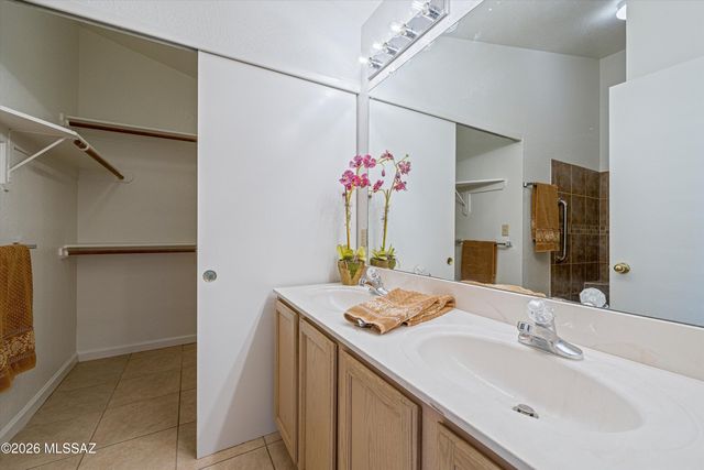 2610 W Chamberlain Street, Tucson, AZ 85745