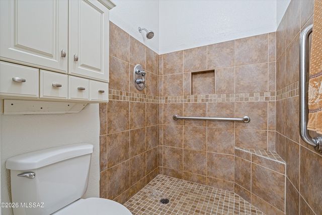 2610 W Chamberlain Street, Tucson, AZ 85745