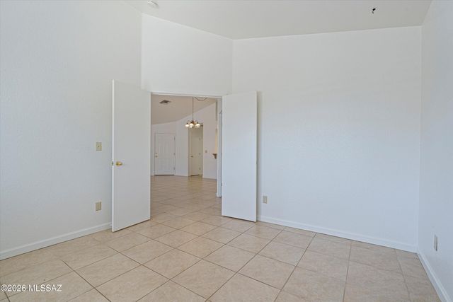 2610 W Chamberlain Street, Tucson, AZ 85745