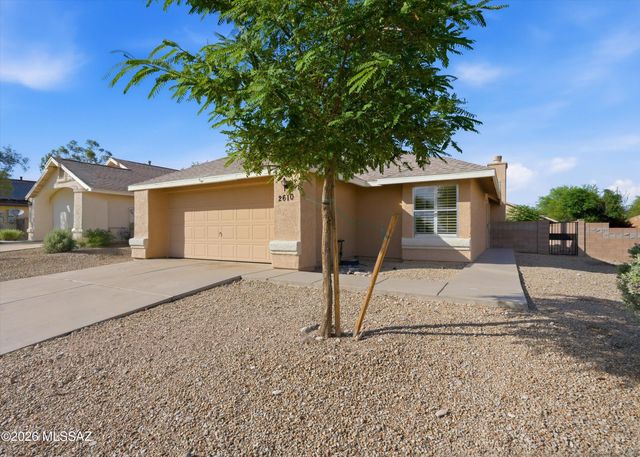2610 W Chamberlain Street, Tucson, AZ 85745