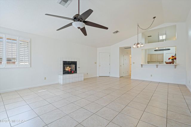 2610 W Chamberlain Street, Tucson, AZ 85745