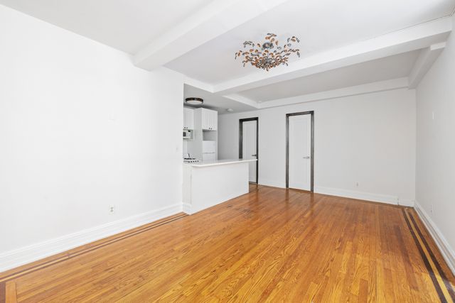 235 W 102nd St Apt 6D, New York City, NY 10025